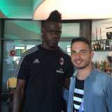 Purtroppo c'� anche chi si fa "pregare": � il caso dello schivo Balotelli, "catturato" da Fabio solo dopo diversi tentativi andati a vuoto. Un vero peccato, visto che questo hobby necessita di continui spostamenti e parecchio denaro da investire